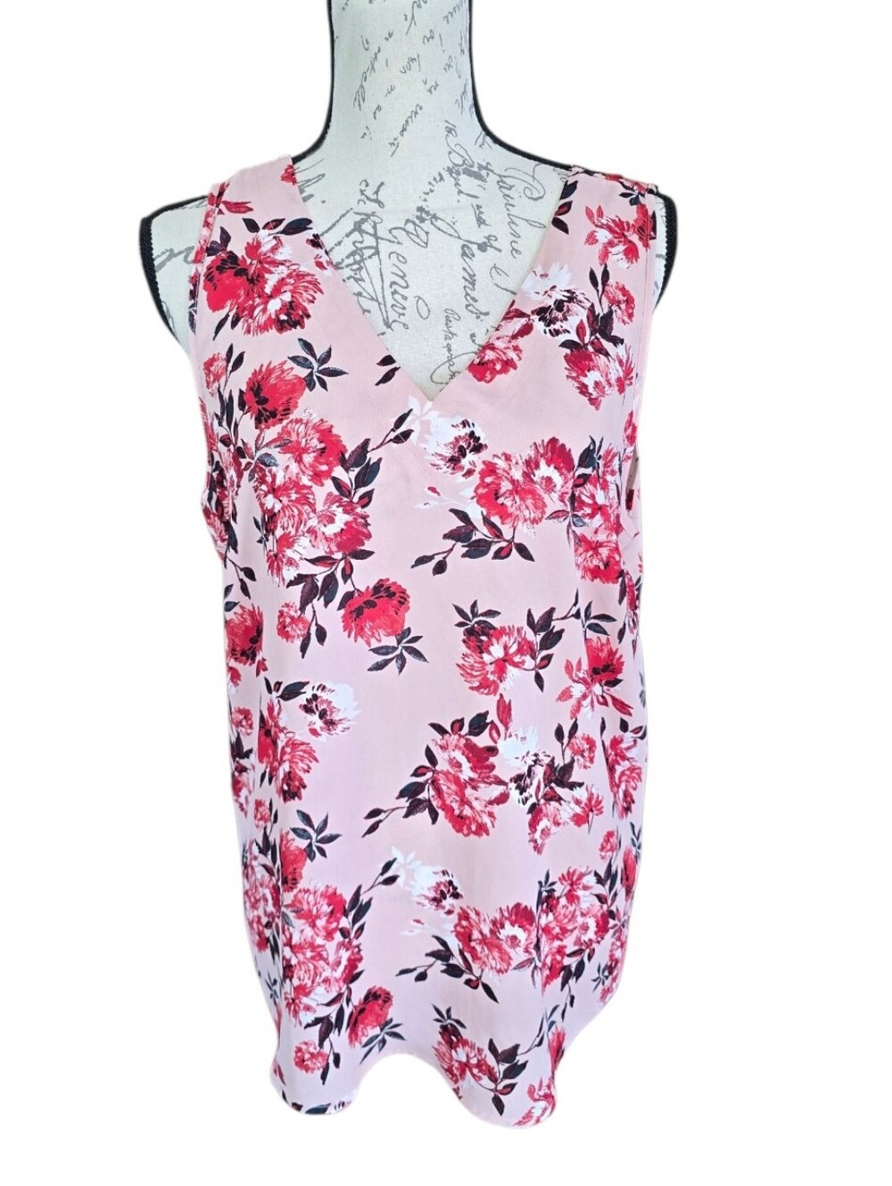 Maurices Pink Floral V-neck Tank Top L